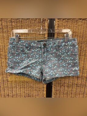 Iris Basic Floral Print Denim Shorts Size Medium